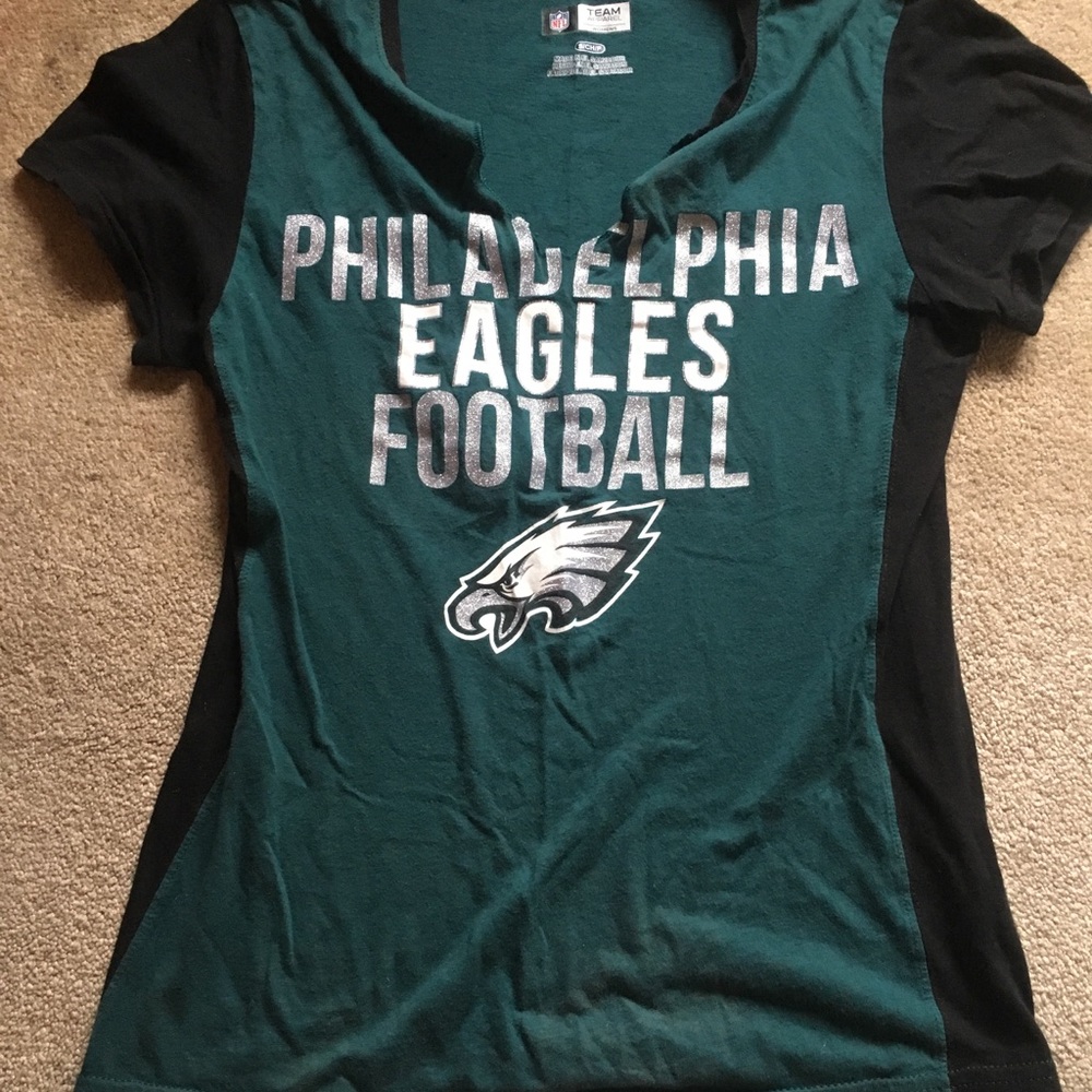 Eagles t- shirt